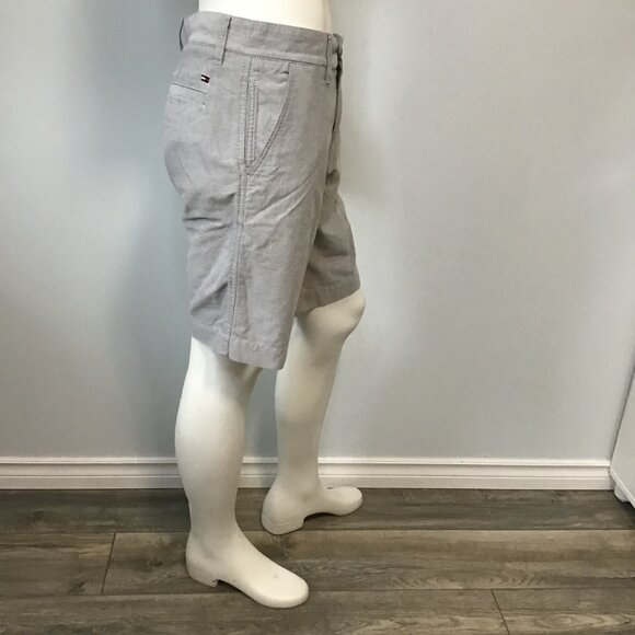 Tommy Hilfiger Men's Flat Front Chambray Shorts Size 32 - Picture 2 of 7